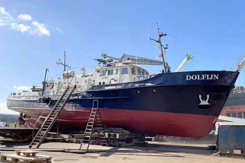 Patrullera en venta