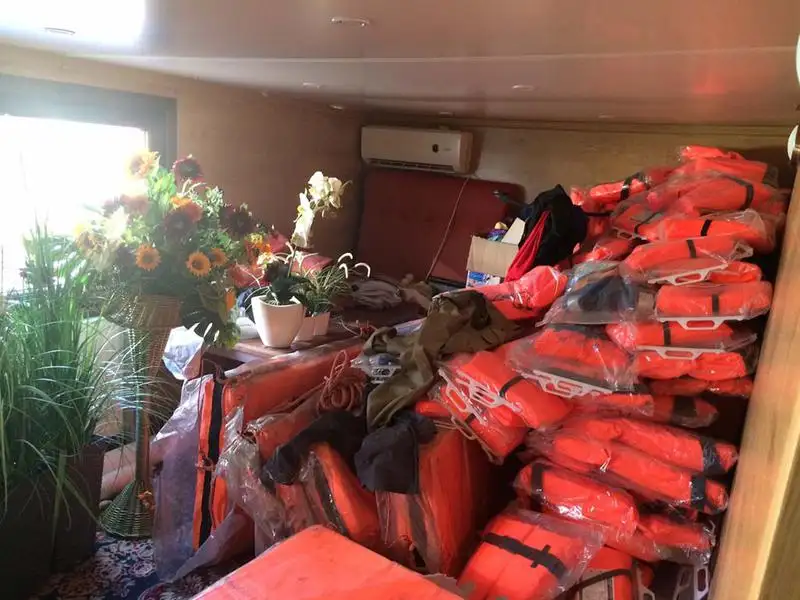 Buque portacontenedores en venta