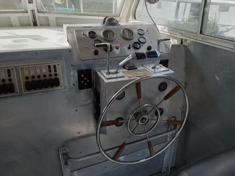 Lancha de tripulación en venta
