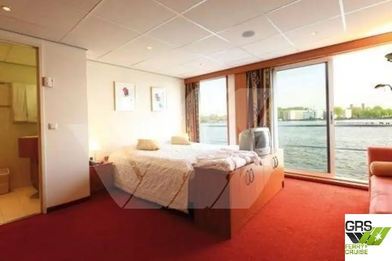 Buque de crucero en venta