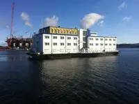 Floating hotel en venta