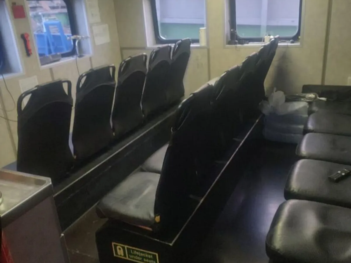 Lancha de tripulación en venta