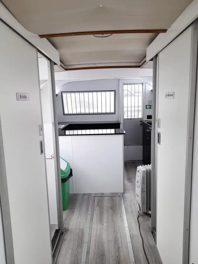 Buque de pasajeros en venta