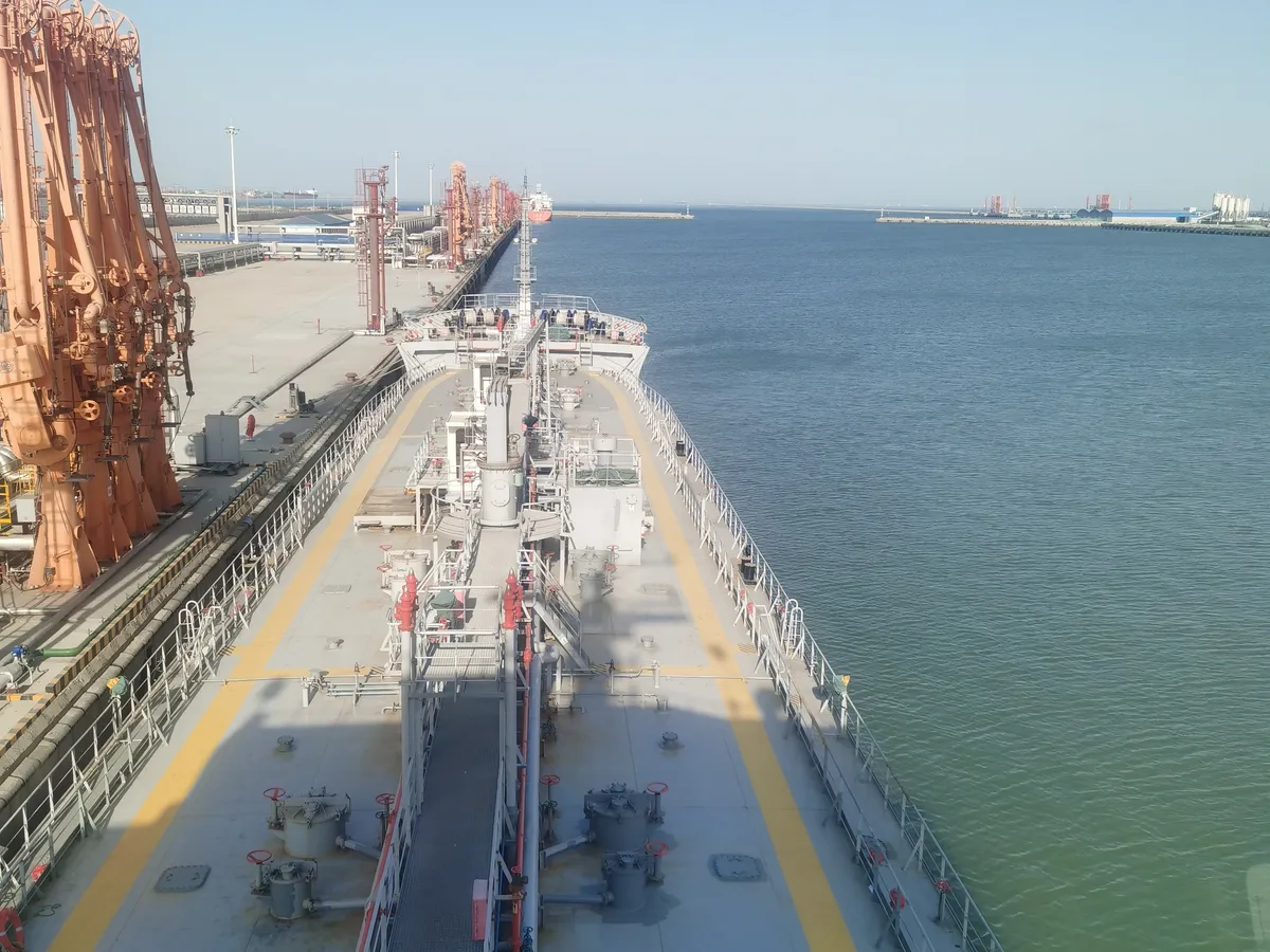Petrolero de aprovisionamiento en venta