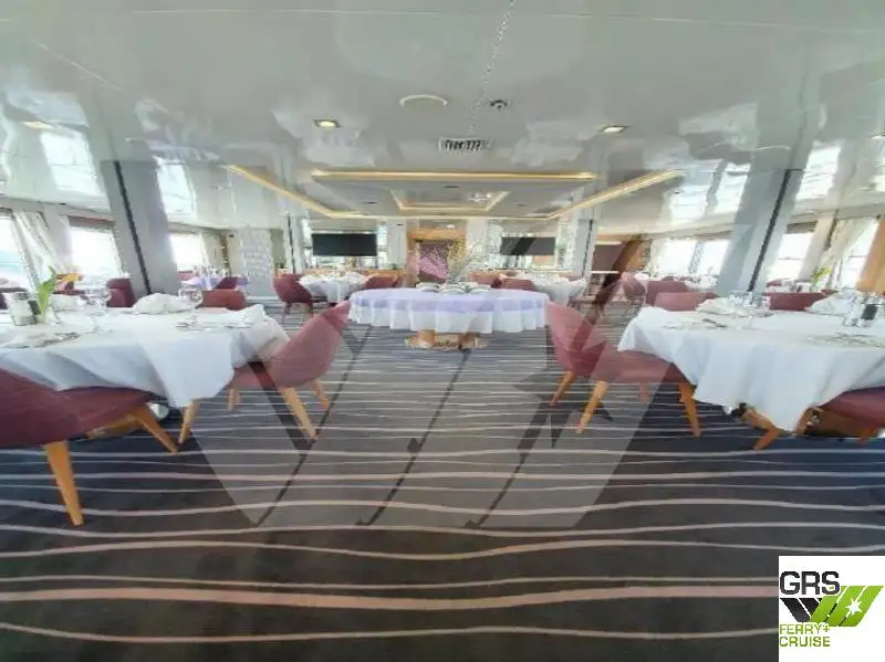 Buque de crucero en venta