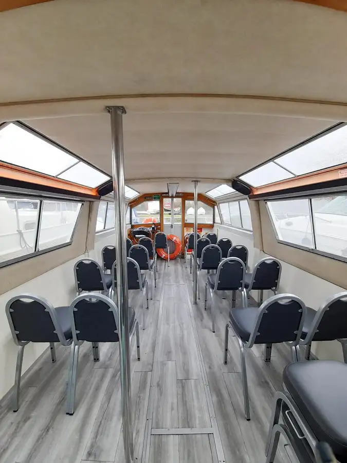 Buque de pasajeros en venta