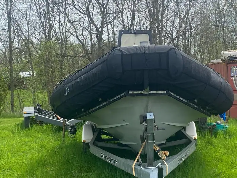 Bote inflable rígido en venta