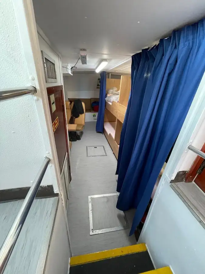 Buque portacontenedores en venta