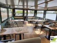 Buque restaurante en venta