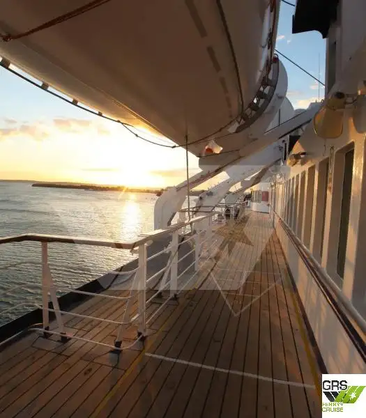 Buque de crucero en venta