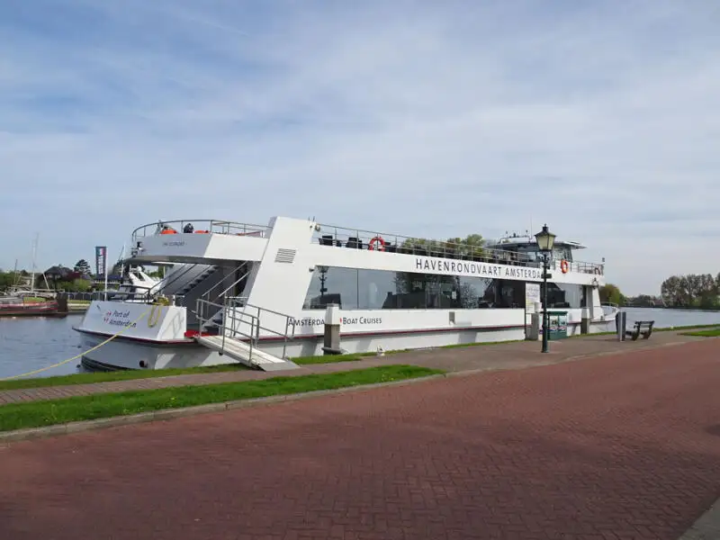 Buque de crucero en venta