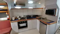 Buque de investigación en venta