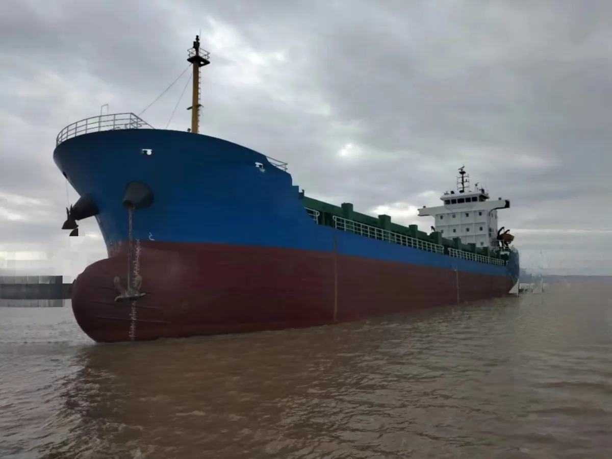 Buque portacontenedores en venta