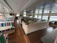 Buque de pasajeros en venta