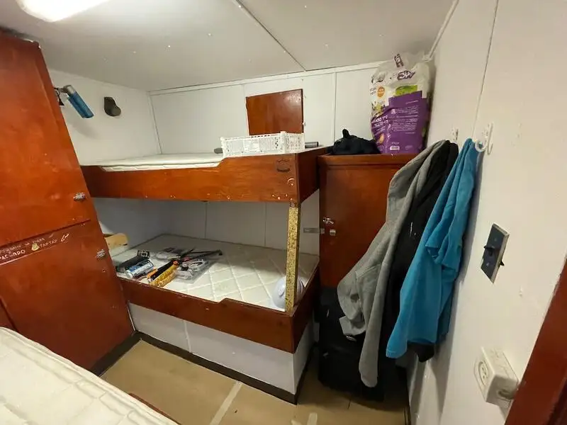 Buque portacontenedores en venta