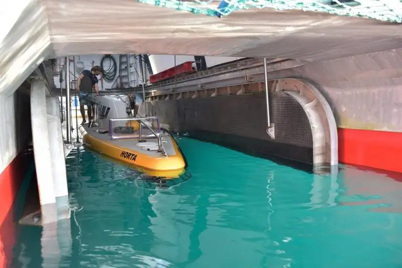 Buque de prospección en venta