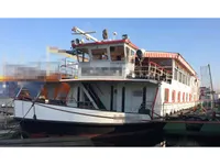 Buque portacontenedores en venta