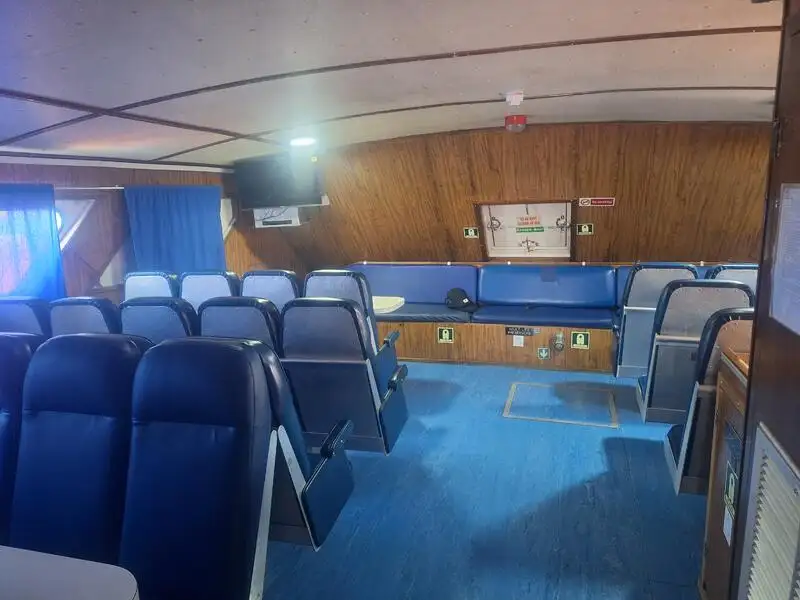 Barco de suministro en venta