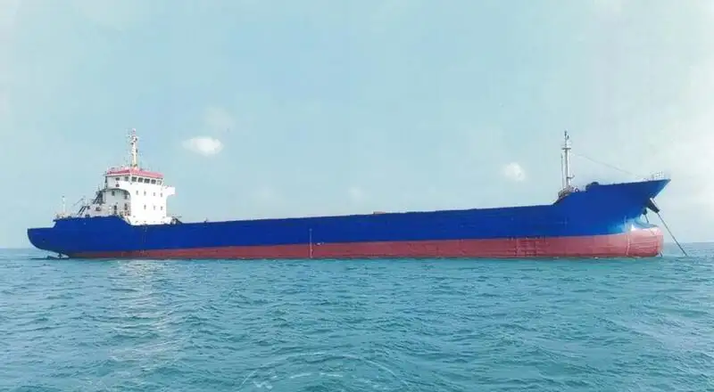 Barco mercante en venta