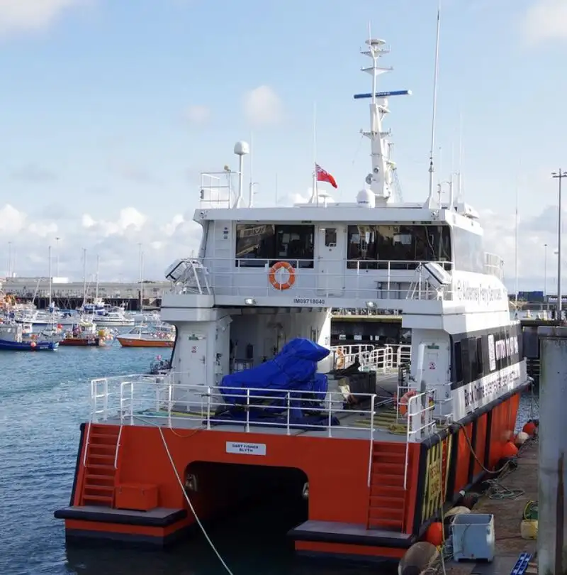 Barco mercante en venta