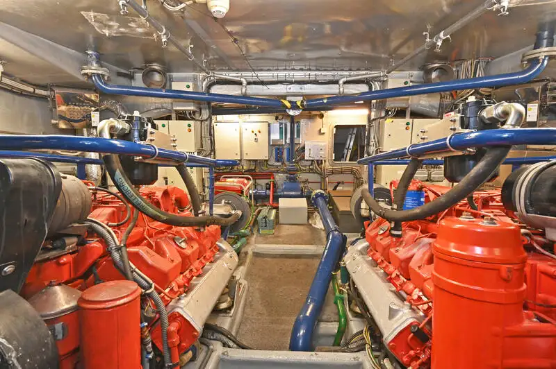 Barco de tripulación en venta