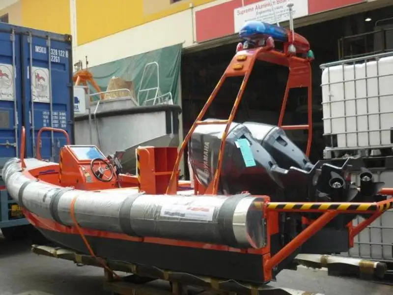 Buque de salvamento en venta