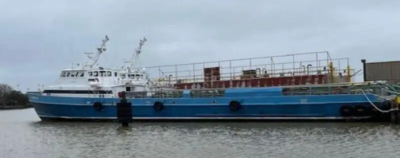 Barco de tripulación en venta