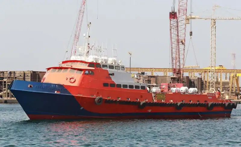 Barco de tripulación en venta