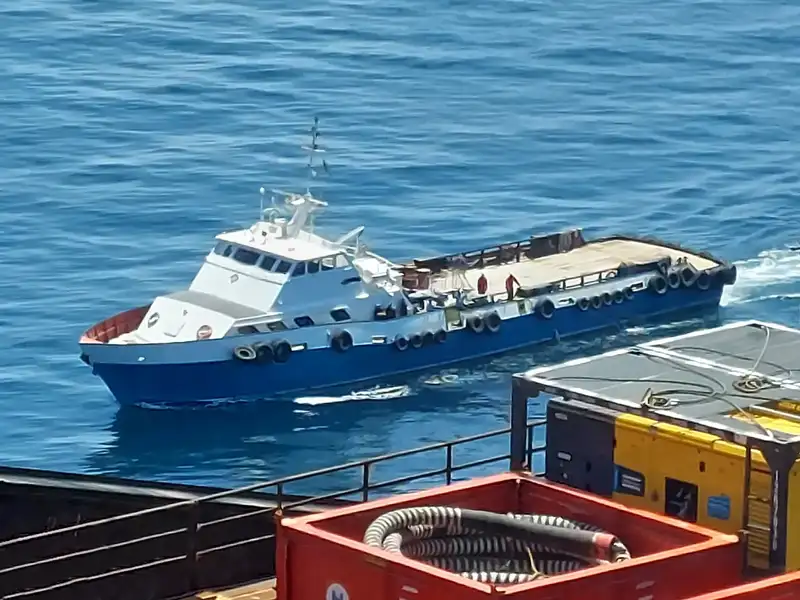 Barco de suministro en venta