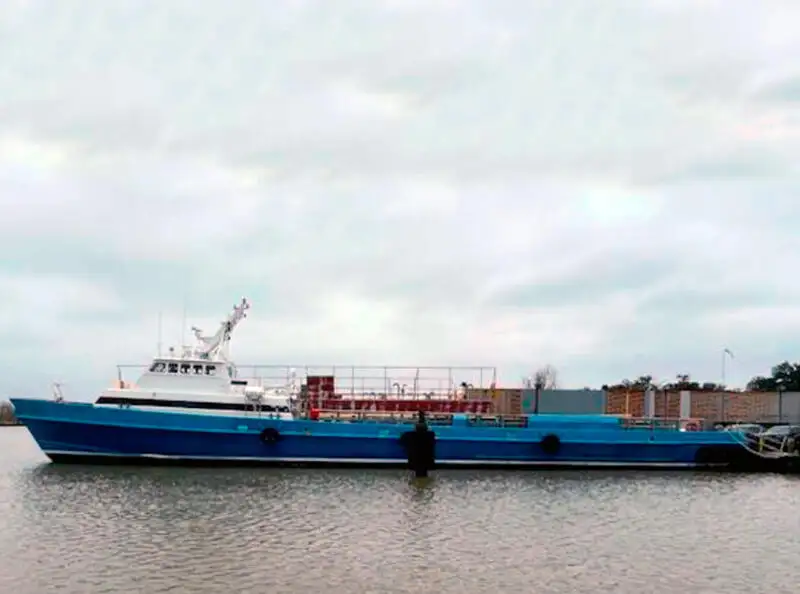Barco de tripulación en venta
