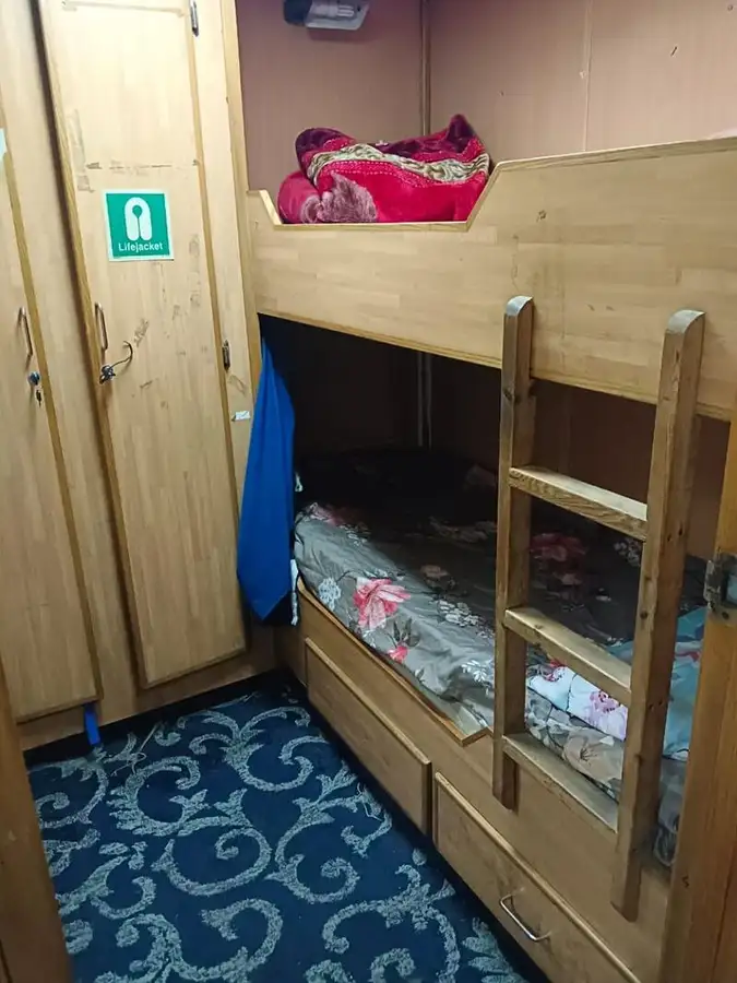 Barco de tripulación en venta