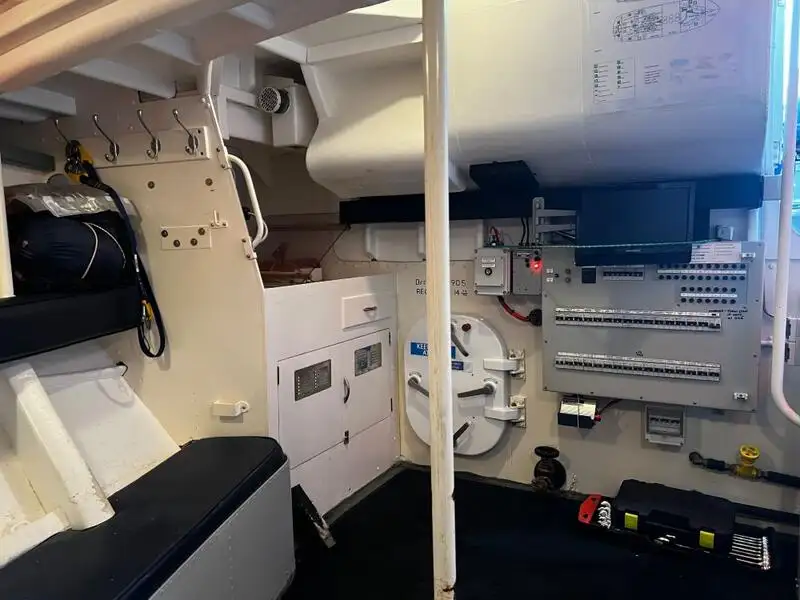 Barco de tripulación en venta