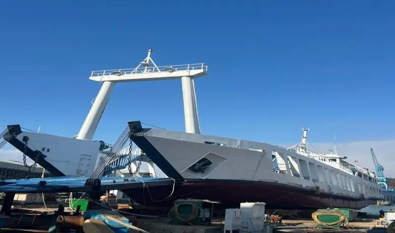 Lancha de desembarco, tanque en venta