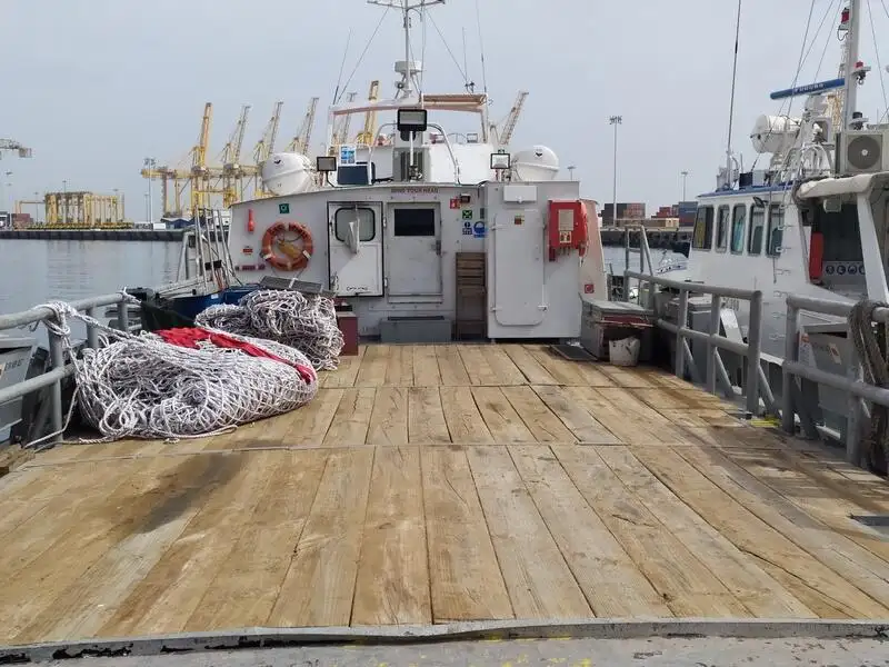 Barco de suministro en venta