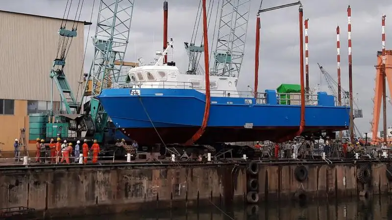 Barco de tripulación en venta