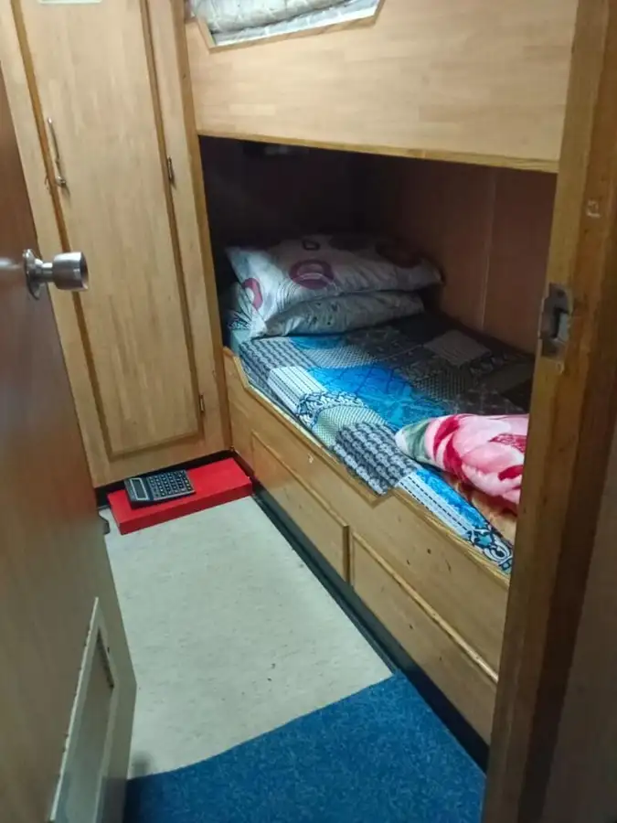 Barco de tripulación en venta