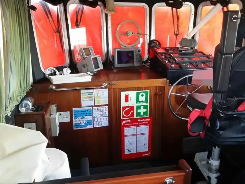Barco de tripulación en venta