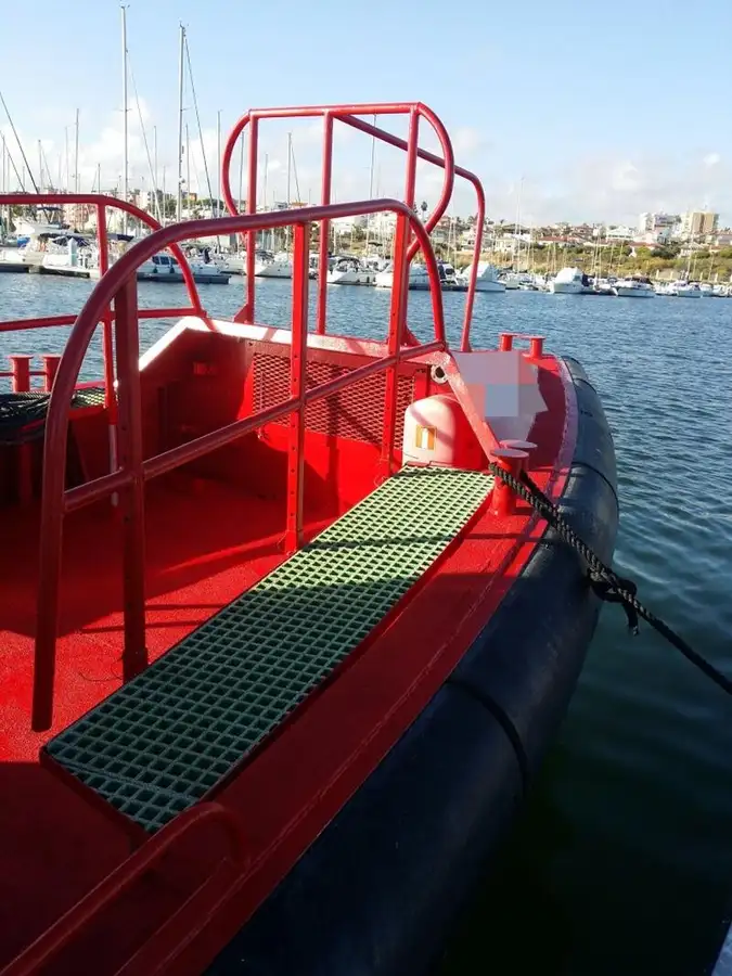 Barco de tripulación en venta