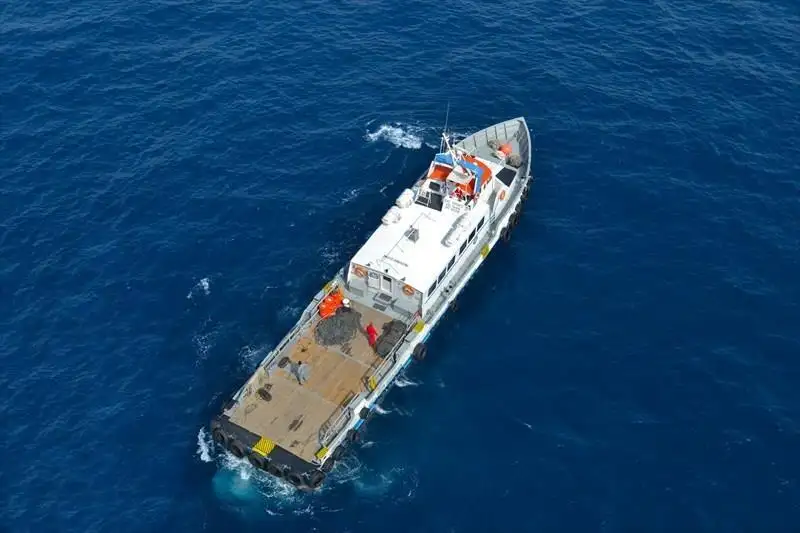 Barco de suministro en venta