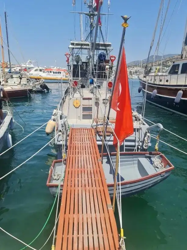 Barco de fuego en venta