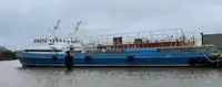 Barco de tripulación en venta