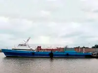 Barco de tripulación en venta