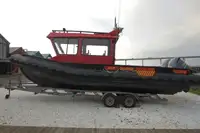 Embarcación neumática rígida en venta