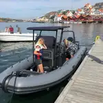 Embarcación neumática rígida en venta